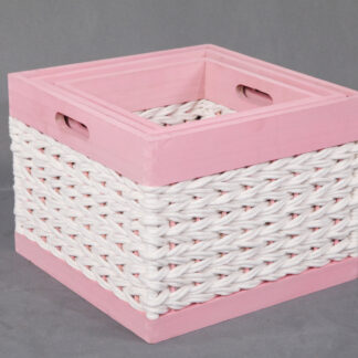 Caja de madera y tejido