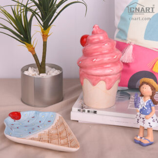 Alcancía de cerámica con helado