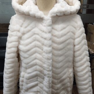 Abrigo de piel sintética para niña