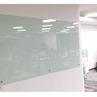 Pizarrón de vidrio empotrado