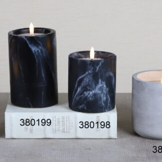 Velas en diferentes colores y tamaños