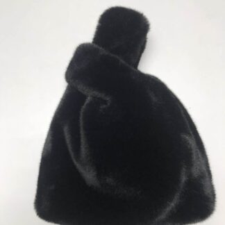 Bolso de piel sintética de color negro