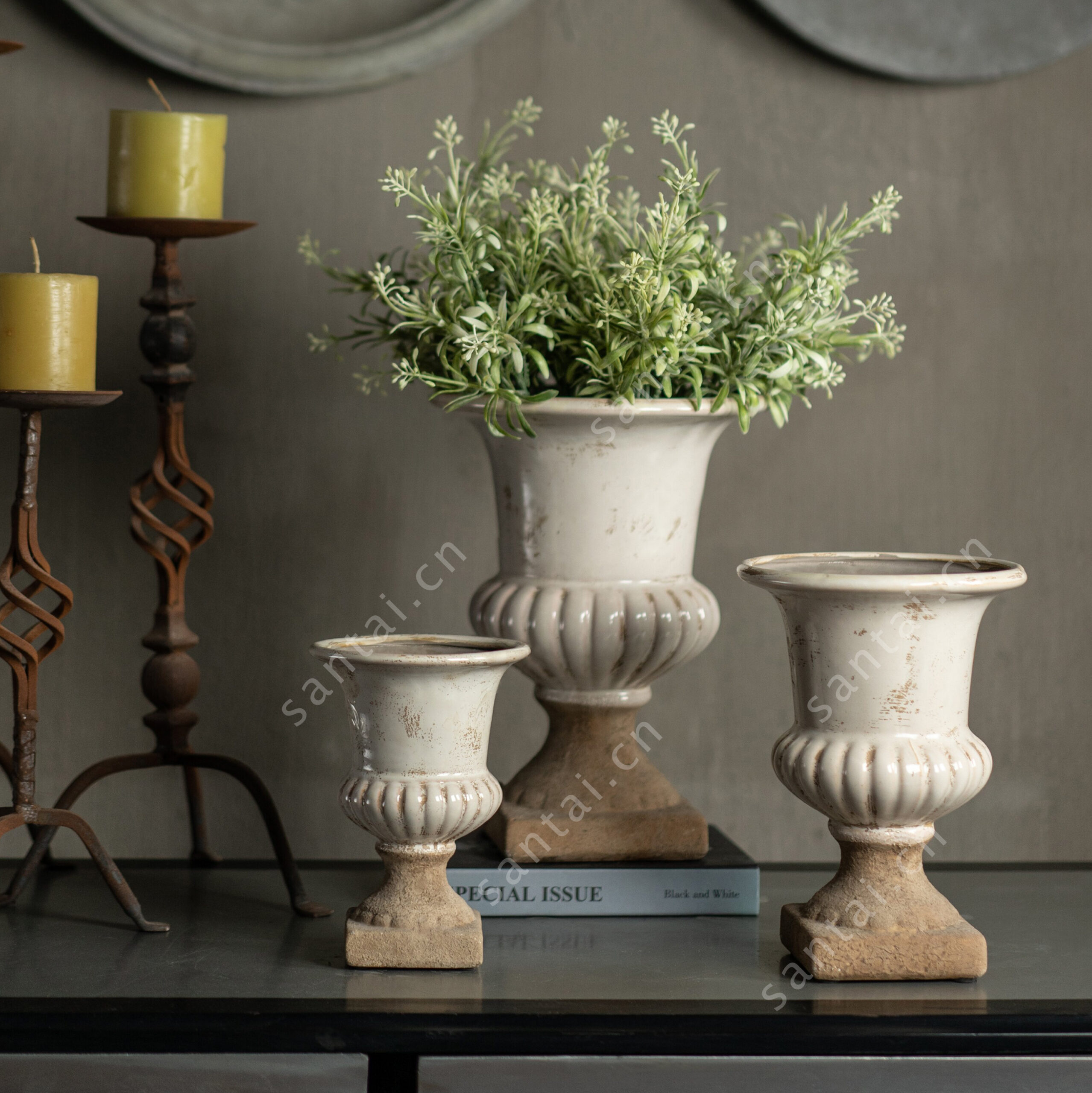 Maceta de cerámica estilo antiguo