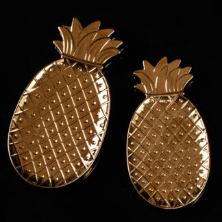 Plato de cerámica con forma de piña